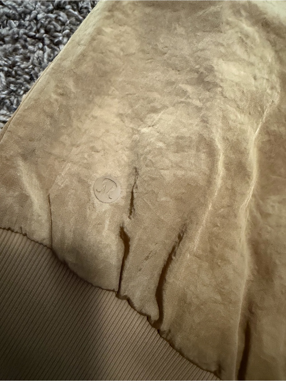 lululemon athletica Shiny Taupe Quilted Sleeveless reversible vest - Picture 6 of 7